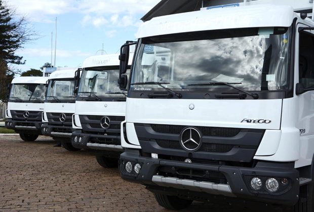 SSM recebe quatro novos caminhões para coleta de lixo