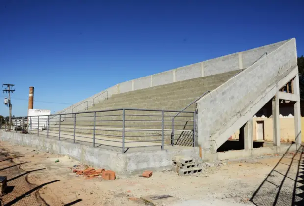 Novas arquibancadas do “Camacho” estão quase prontas