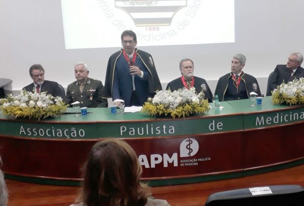 Toninho Pompeu assume cadeira na Academia de Medicina de São Paulo