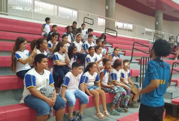 Jaguariúna: alunos da E. M. Prefeito Adone Bonetti assistem jogos das Paralimpíadas Escolares em São Paulo