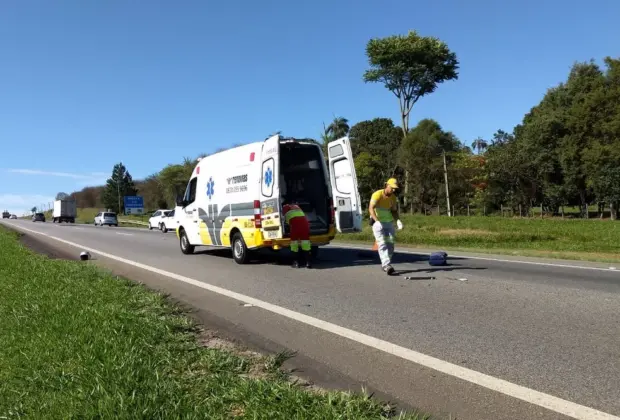 Motociclista fica ferido após bater em caminhonete na Campinas-Mogi em Jaguariúna