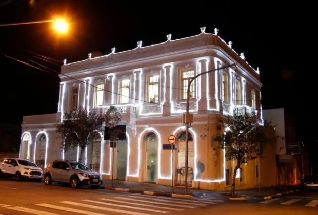 CANTATA DE NATAL INÉDITA SERÁ APRESENTADA DAS JANELAS DA BIBLIOTECA MUNICIPAL