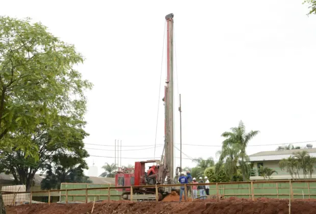 Iniciadas obras de fundação do prédio para o curso de Medicina da Faculdade Municipal