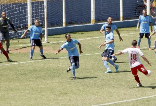 ENGRA E ROSEIRA VETERANOS DISPUTAM A FINAL DO CAMPEONATO DE FUTEBOL MÁSTER NO PRÓXIMO DOMINGO