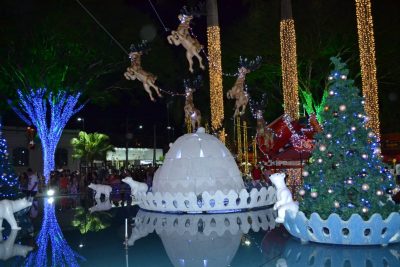 Projeto Luzes de Natal 2019 encanta os visitantes da Praça Ângelo Ferrari