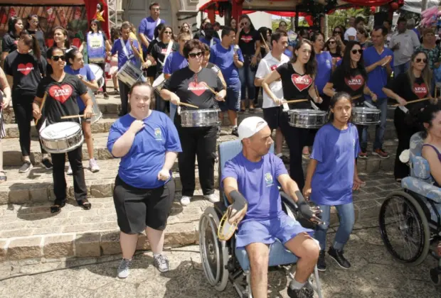 VIRADA CULTURAL INCLUSIVA FALA SOBRE INCLUSÃO SOCIAL E CULTURAL NA PRAÇA UMBELINA BUENO