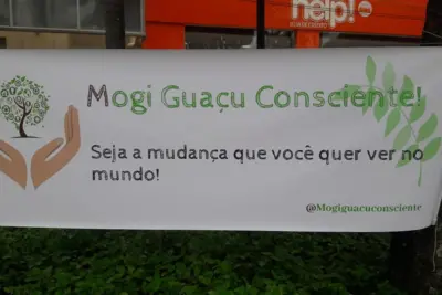 Parceria entre SAAMA e grupo Mogi Guaçu Consciente entrega “vale árvores” a moradores