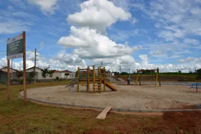 Implantação de complexo esportivo em Praça do Istor Luppi avança