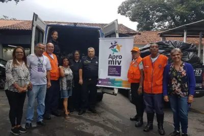 GCM de Amparo entrega doações para as famílias de Betim-MG