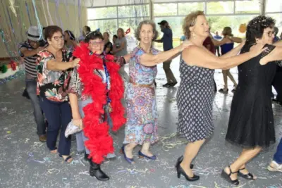 PRIMEIRO BAILE DA TERCEIRA IDADE DE 2020 TEM GRITO DE CARNAVAL