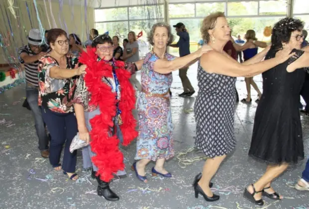 PRIMEIRO BAILE DA TERCEIRA IDADE DE 2020 TEM GRITO DE CARNAVAL