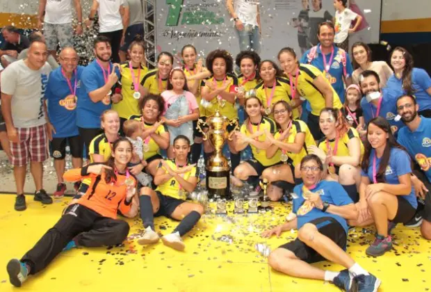 UNIFAJ É A CAMPEÃ DO 1º CAMPEONATO OFICIAL DE FUTSAL FEMININO DE JAGUARIÚNA