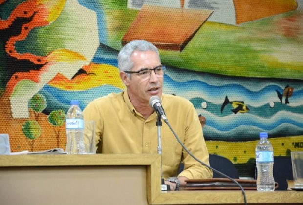 Secretário de Planejamento tira dúvidas de vereadores na Câmara de Mogi Guaçu