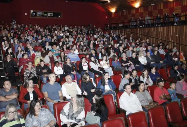 DIA DA MULHER TERÁ APRESENTAÇÃO MUSICAL NO TEATRO MUNICIPAL