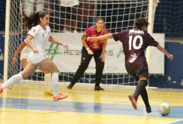 AUDAZ E UNIFAJ FAZEM A FINAL DO 1º CAMPEONATO DE FUTSAL FEMININO