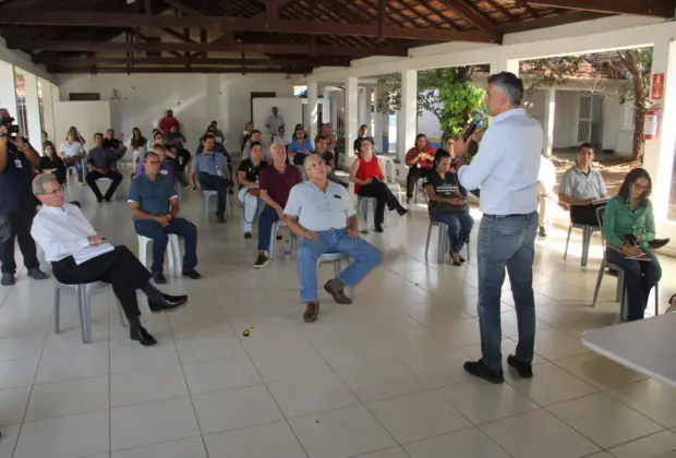 Prefeito Gustavo Reis reúne empresários de Jaguariúna para falar sobre a prevenção ao coronavírus