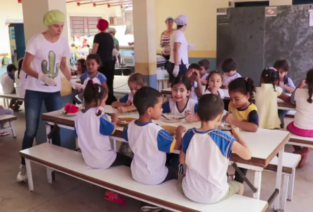 Distribuição do kit legumes e verduras aos estudantes começa na próxima terça-feira (dia 5) em Jaguariuna