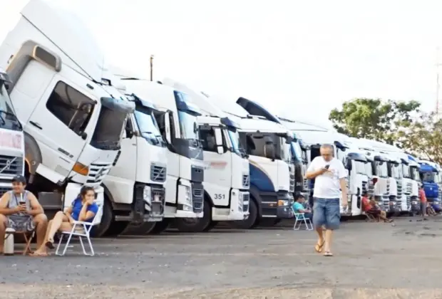 Postos de fiscalização viram locais de apoio aos caminhoneiros durante pandemia
