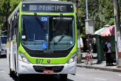 “Empresas de ônibus poderão entrar em colapso”, diz deputado