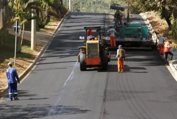 Prefeitura asfalta Rua Marion no Santo Antônio do Jardim Jaguariúna