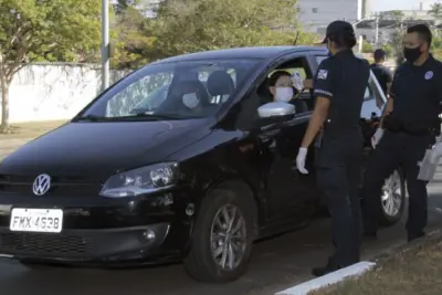 Polícia Municipal de Jaguariúna realiza Barreira Sanitária na entrada da cidade