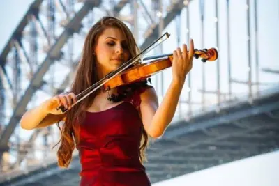 Do Guri para o mundo: Após estudar nos EUA e na Bulgária, Anna Murakawa se torna professora de violino na Austrália