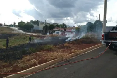 QUEIMADAS: Corpo de Bombeiros orienta sobre o perigo da prática ilegal