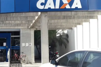 CAIXA NÃO ABRE E CAUSA CONFUSÃO NA BAIXA MOGIANA