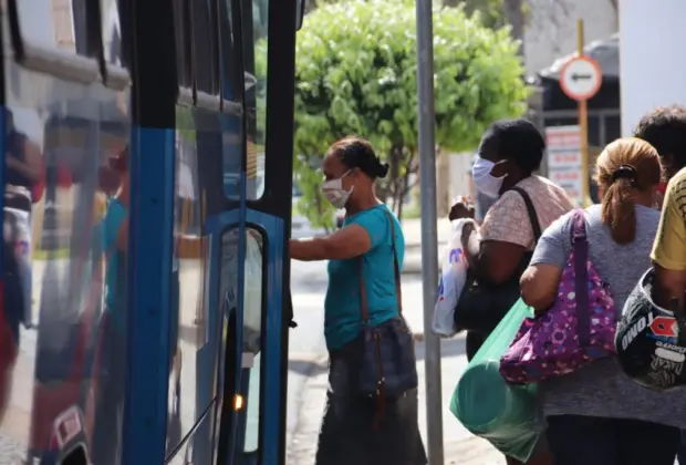 Decreto sobre uso obrigatório de Máscaras vale para ônibus, táxis e transporte por aplicativo