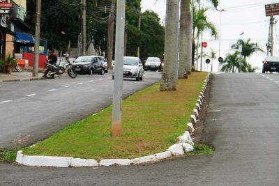 CIDADE LIMPA: Prefeitura de Jaguariúna orienta empresas para a retirada de placas de publicidade em canteiros de vias públicas, como avenidas e rotatórias