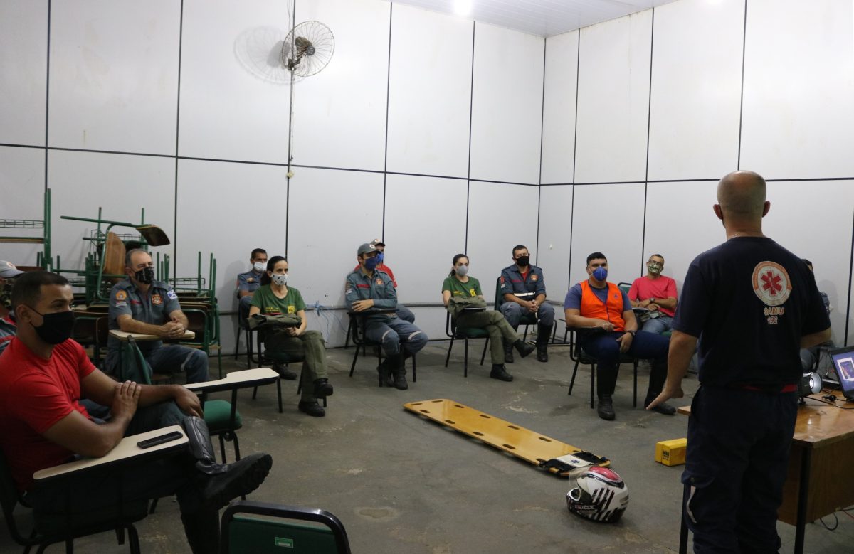 Agentes da Defesa Civil participam de treinamento com SAMU Itapira ‹ O Regional