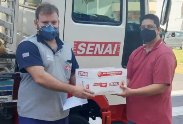 PROJETO MÃOS QUE AJUDAM E SENAI FAZEM DOAÇÃO DE MÁSCARAS PARA A SECRETARIA DE SAÚDE