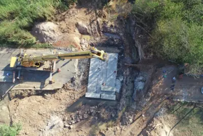 SOV INICIA A COLOCAÇÃO DE ADUELAS DE CONCRETO NA TRAVESSIA EM MARTINHO PRADO