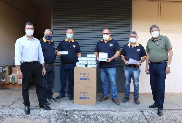 Lions Club  de Itapira faz doação de máscaras ao Hospital Municipal