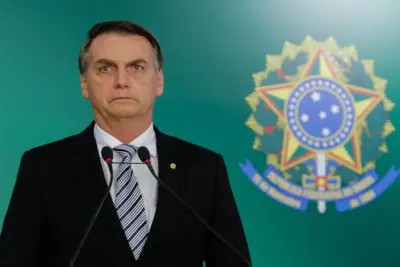 Jair Bolsonaro confirma que testou positivo para covid-19