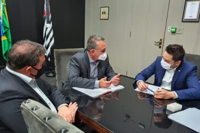 Dr. Fernando vai a São Paulo em busca de destinação de leitos de UTI para a região