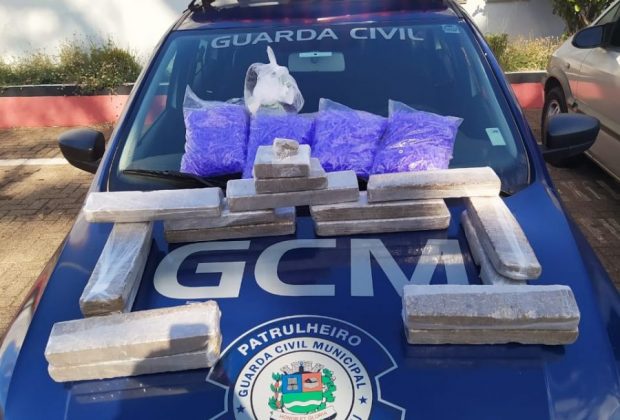 GCMs prendem três por tráfico de drogas no Jardim Novo II