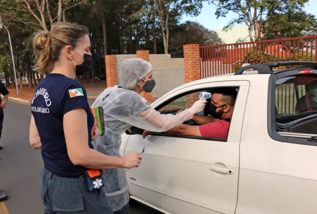 Na fase vermelha, Holambra realiza barreiras de orientação e prevenção no fim de semana