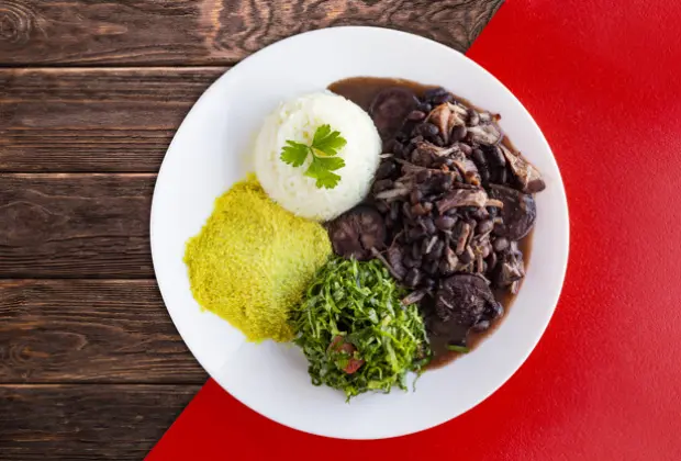 Restaurante Casa Bela inclui feijoada e fondue no cardápio de inverno; atendimento delivery para Santo Antônio de Posse