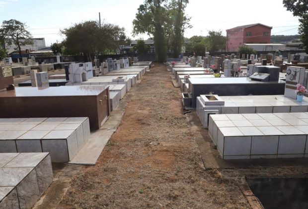 Cemitério Municipal de Mogi Mirim recebe preparativos para Dia dos Pais