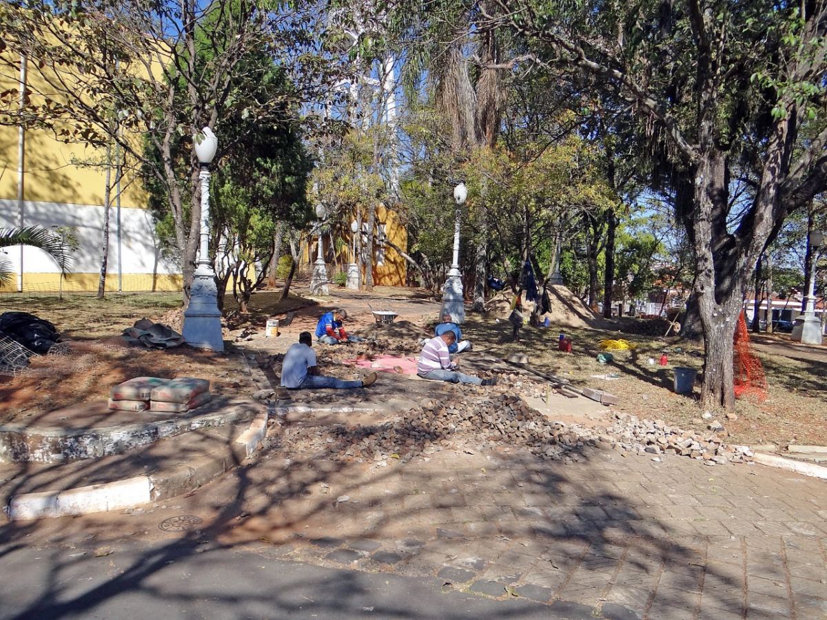 Revitalização do playground do Parque Juca Mulato é entregue