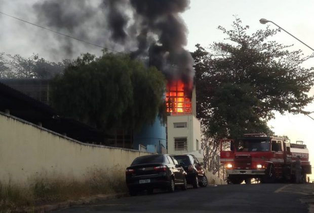 Explosão pode ser a causa de incêndio no Fórum de Mogi Guaçu