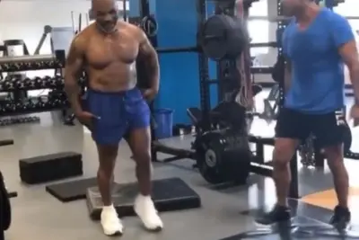 Mike Tyson revela que passou uma semana de cama após vídeo de treinamento pesado