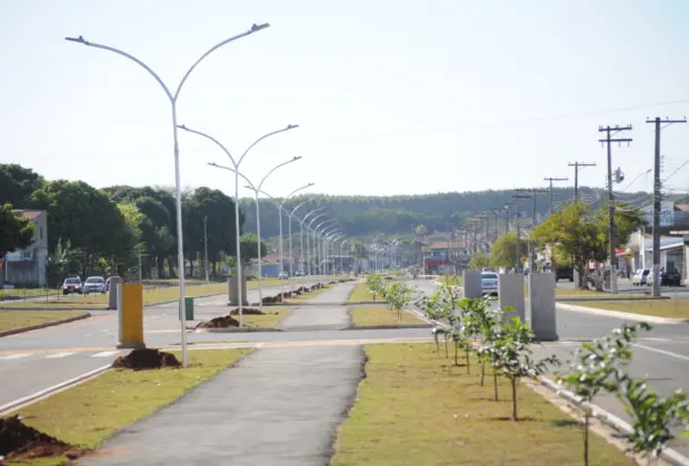 Parte da Avenida Alíbio Caveanha será iluminada a partir desta segunda-feira, 5