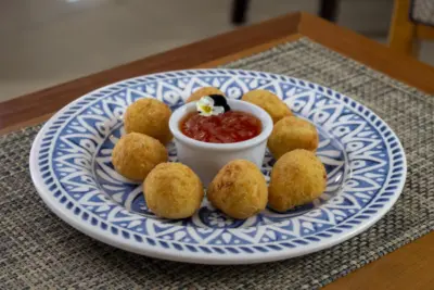 Restaurante Casa Bela recebe a Primavera em Holambra com happy hour às terças e quintas