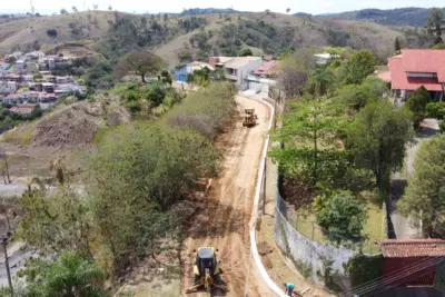 Prefeitura de Pedreira inicia as obras de infraestrutura para asfaltar ruas do bairro Altos de Santa Clara