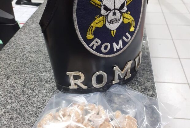 ROMU Mogi Guaçu prende homem com 53 pedras de crack