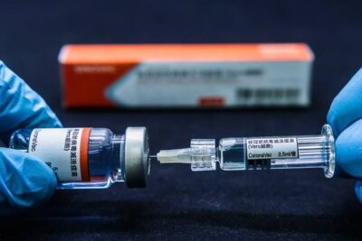 Vacina do Butantan atinge 100% de eficácia para casos moderados e graves