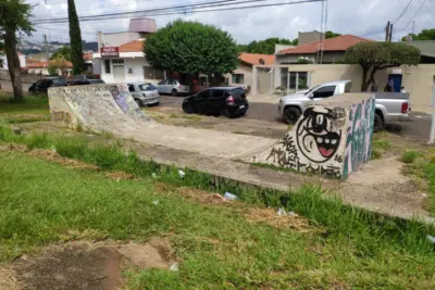 Prefeitura realiza manutenção na Praça da Paz e avança em cronograma de limpeza pública