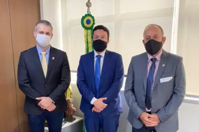 Por mais recursos para Holambra, Fernando Capato e vice cumprem agenda em Brasília